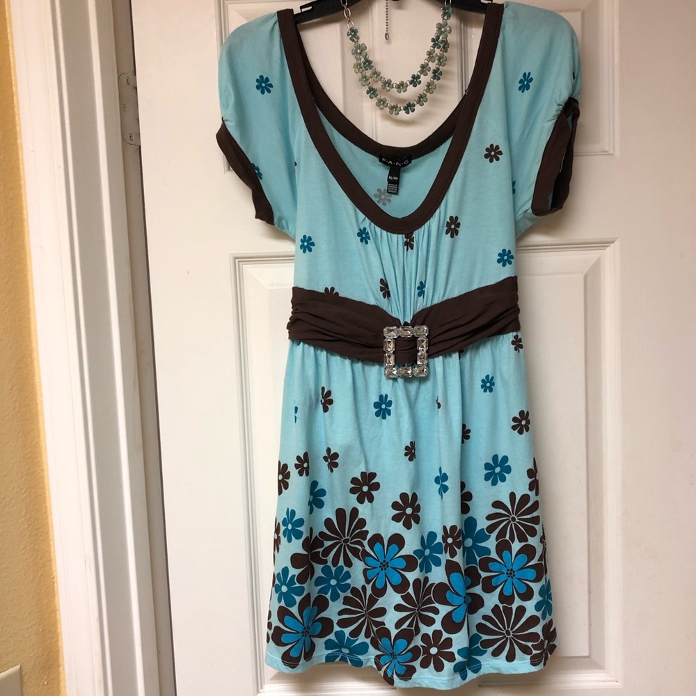 Super cute top!